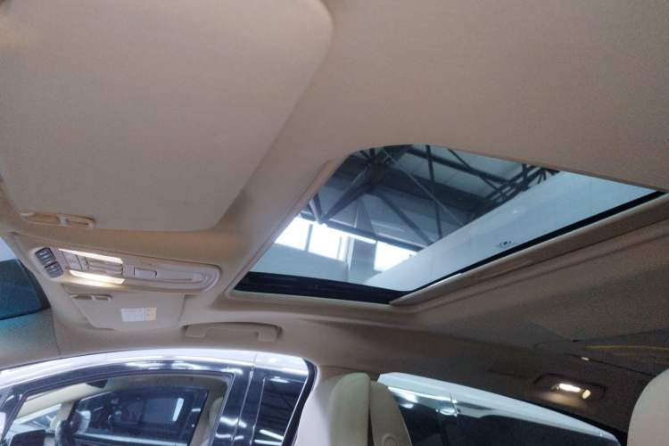 Used Buick GL8 2022 ES Landtrek 653T Comfort Edition