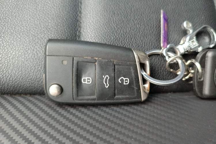 Used Volkswagen T-ROC 2018 280TSI DSG Two-Wheel-Drive Comfort Version China V Standard