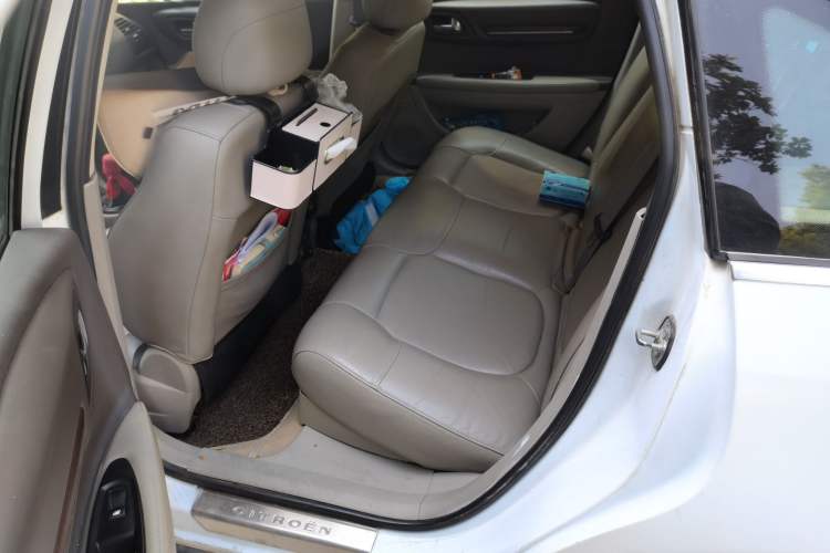 Used Citroen C-Triomphe 2006 2.0L Manual Luxury Version Left Rear Seat