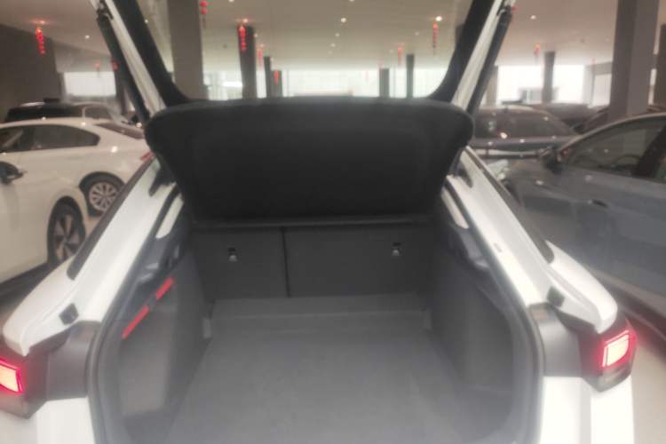 Used Volkswagen ID.7 VIZZION 2024 AIR model
