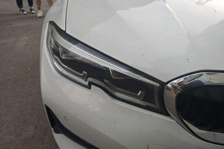 Used BMW 3 Series 2021 320i Sport Package Right Front Headlight