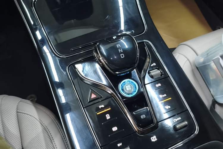 Used BYD Han 2024 DM-i Glory Edition 121KM Prestige Model
