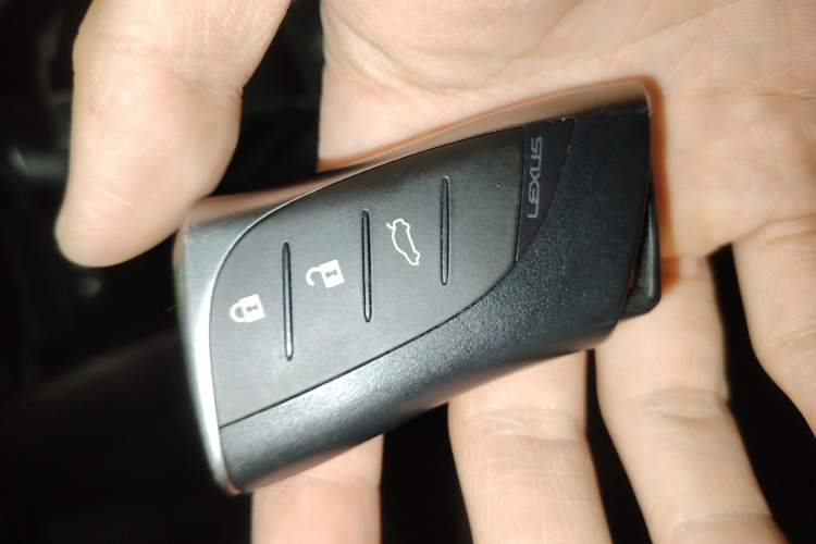 Used Lexus ES 2020 300h Premier Edition