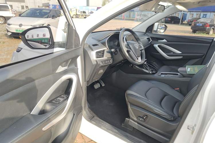 Used Baojun 530 2020 1.5T CVT Prestige Connected Version 7 Seats Driver Seat