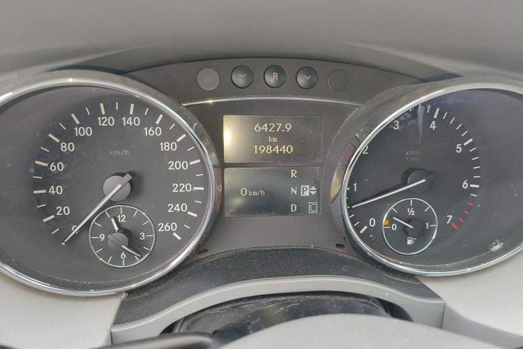 Used Mercedes-Benz R-Class 2007 R 350 L 4MATIC
