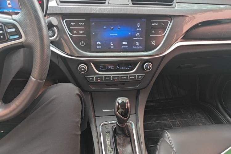 Used Geely Auto Emgrand 2017 Sedan Million Edition 1.5L CVT Upward Version
