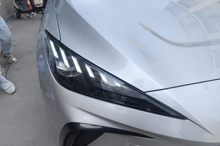 Used MG 4 EV 2023 415 km Range Sea-Faring Champion Edition
