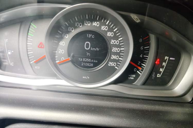 Used Volvo XC60 2017 T5 AWD Smart Upgrade Model