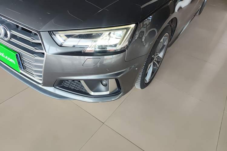 Used Audi A4L 2019 40 TFSI Fashion Edition China VI Emission Standard

