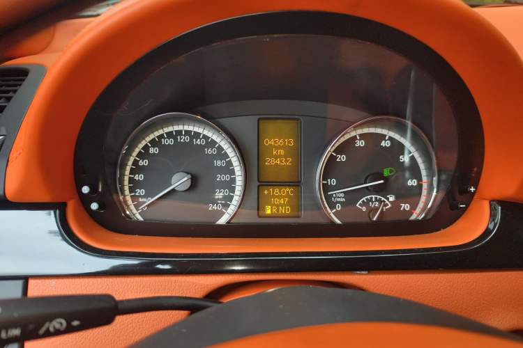 Used Mercedes-Benz Viano 2015 3.0L Partner Edition
