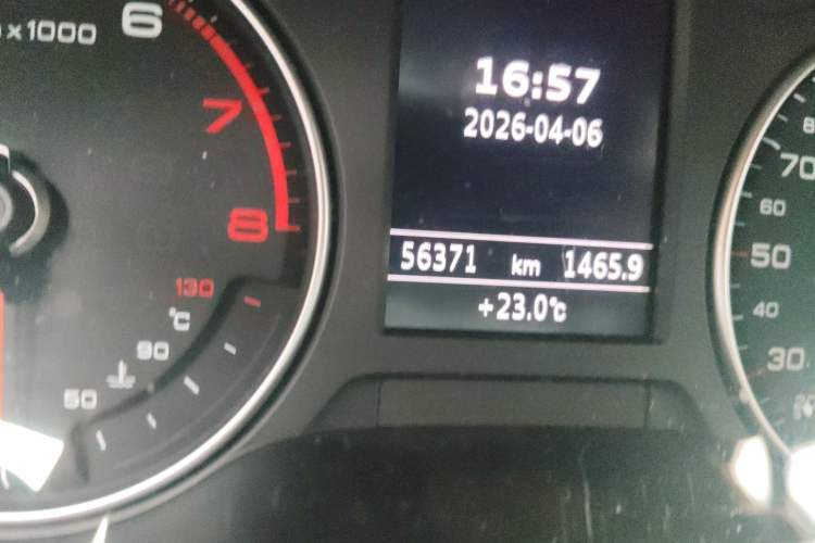 Used Audi Q2L 2020 35 TFSI Fashion Dynamic Model Odometer Close Up