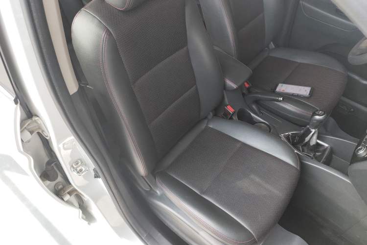 Used CHANGAN KAICHENG Oushang A600 2016 1.5L Manual Luxury 6-Seater Right Front Seat