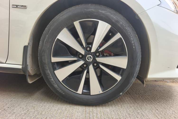 Used Nissan Teana 2019 2.0L XL Upper SmartDrive Version Right Front Wheel Hub