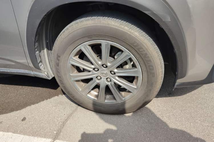 Used Lexus NX 2015 200 Front-Wheel Drive X-Trail SE Edition Right Front Wheel Hub