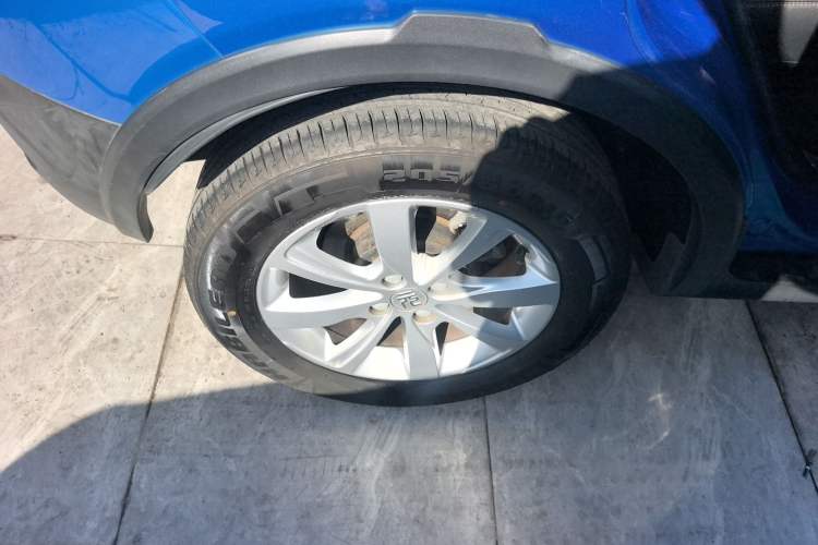 Used BYD Yuan 2017 1.5L Automatic Cool & Stylish Model Right Rear Wheel Hub