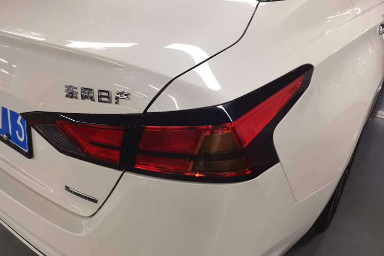Used Nissan Teana 2021 2.0L XL Upper AD1 Smart Drive & Navigation Edition Right Rear Taillight