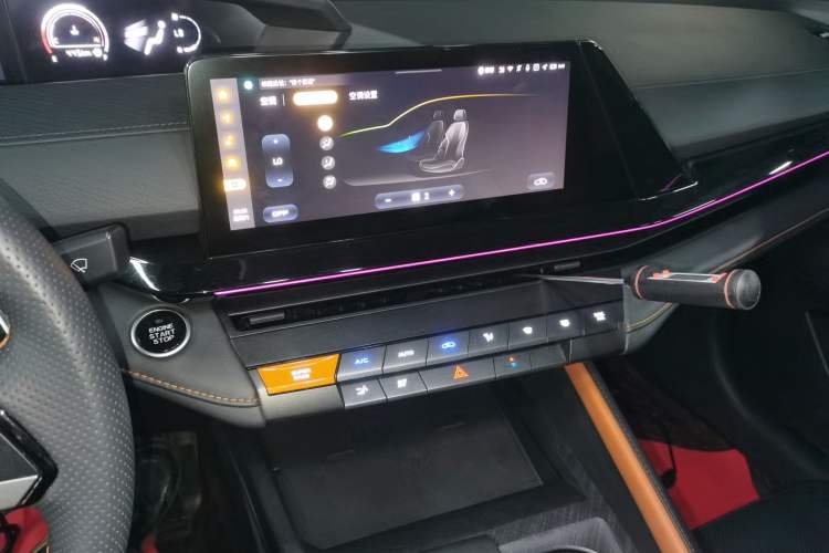 Used CHANGAN UNI-V 2022 1.5T Prestige Version
