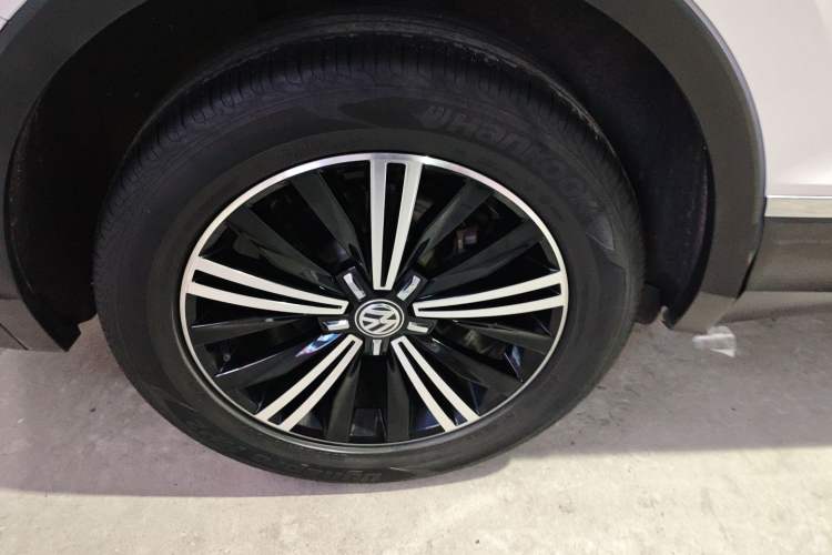 Used Volkswagen Tiguan L 2020 330TSI Automatic Two-Wheel Drive Panoramic Comfort Edition China VI Standard Exterior 5