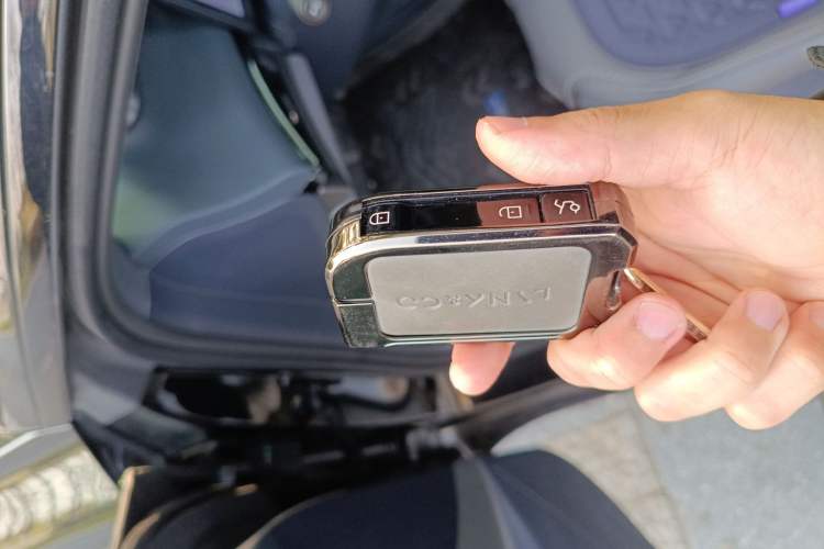 Used Lynk & Co 07 2024 EM-P 126 Long-Range Halo
