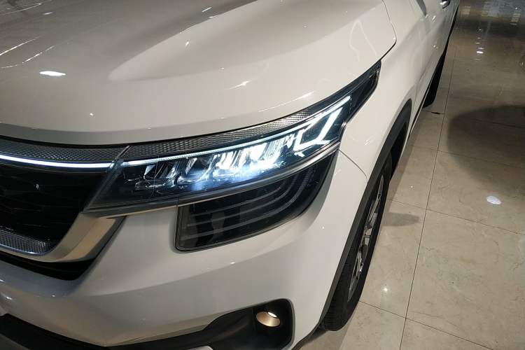 Used Kia KX3 2021 1.5L CVT Trend Edition Left Front Headlight