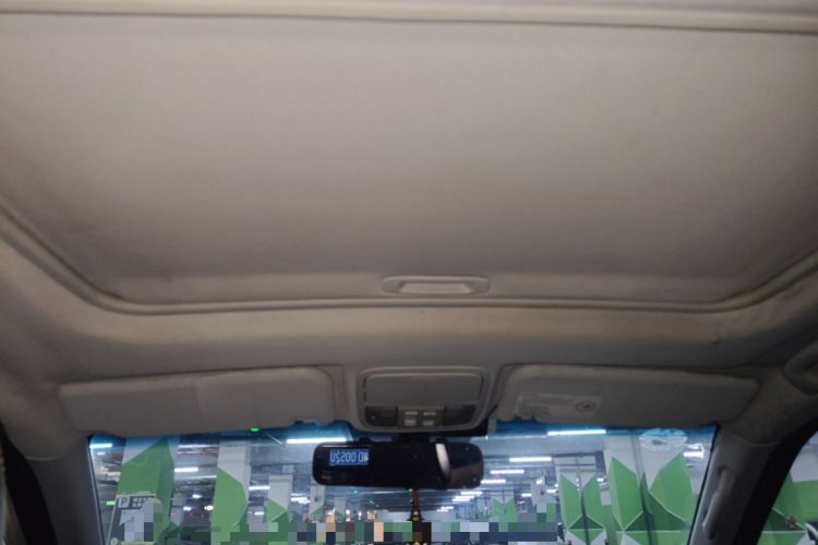 Used JMC Yusheng S350 2017 2.0T Automatic 2WD Diesel Luxury Version with Sunroof 7 Seats
