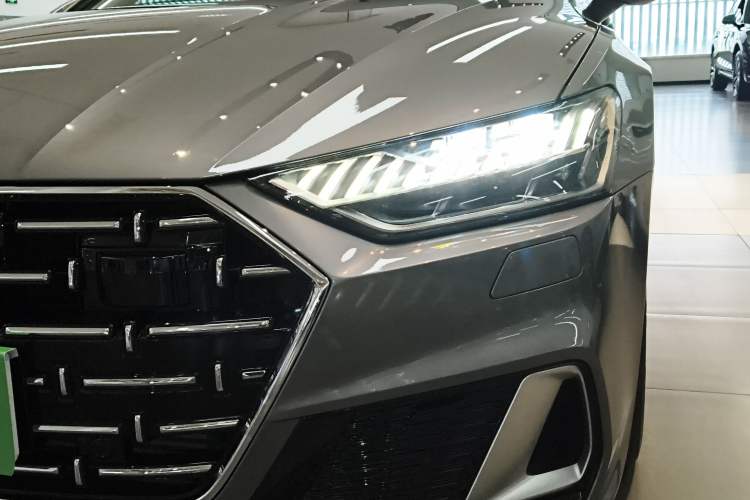 Used Audi A7L 2024 45TFSI S-line Dream-Building Edition Flow Crystal Package
