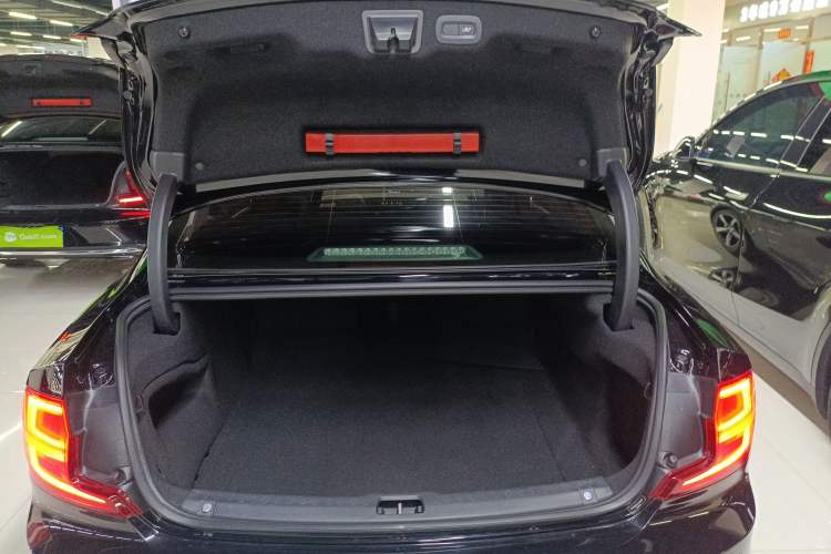 Used Volvo S90 2020 T5 Zhiyi Sport Edition
