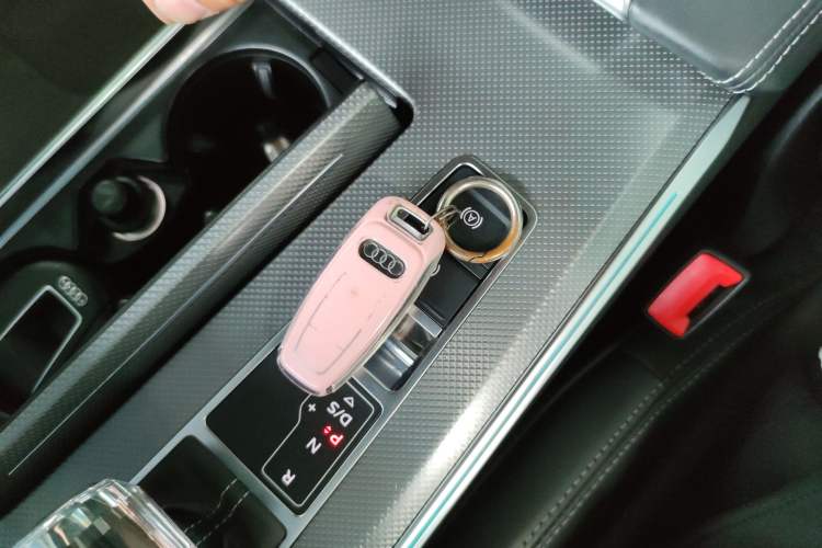 Used Audi A6L 2022 40 TFSI Luxury Dynamic Model Vehicle Key