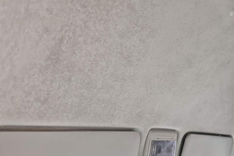 Used Jinbei New Hiace X30L 2018 1.5L Box Truck Business Edition DLCG14 Headliner