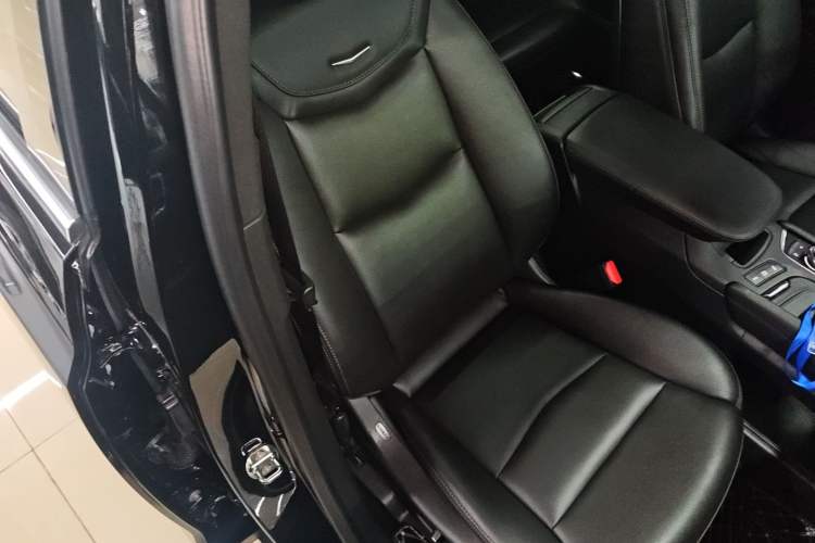 Used Cadillac XT5 2022 2.0T Two-Wheel Drive Luxury Version