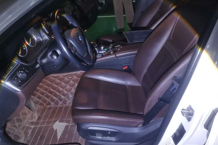 Used BMW 5 Series 2014 525Li Luxury Design Package