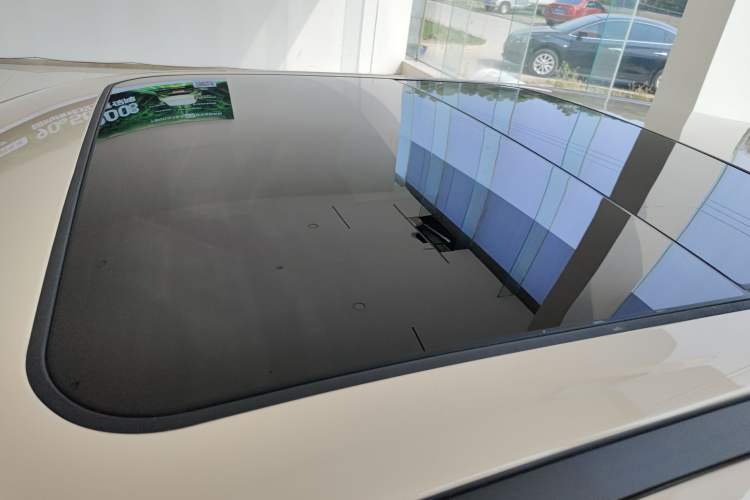 Used ORA Good Cat 2023 401 km Standard Range Premium Trim Ternary Lithium Roof