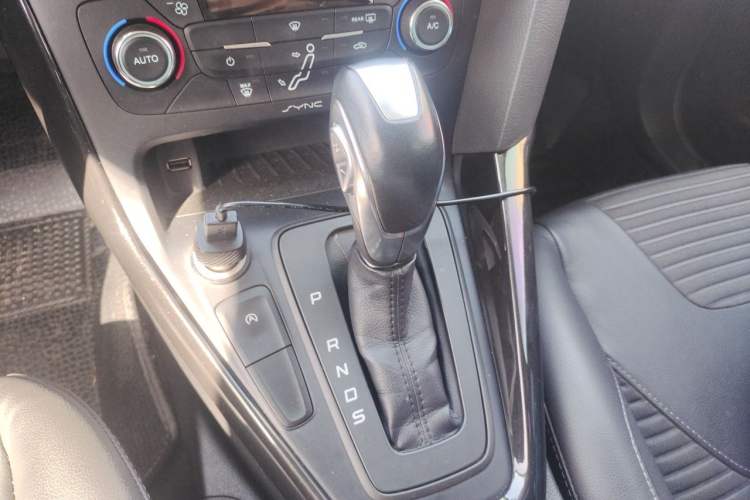 Used Ford Focus 2015 Sedan EcoBoost 125 Automatic Supreme Style Edition
