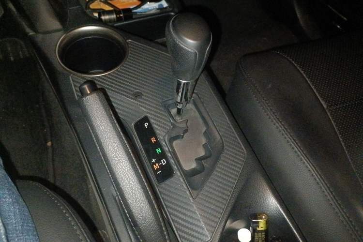 Used Toyota RAV4 2015 2.0L CVT Two-Wheel Drive Fashion Edition