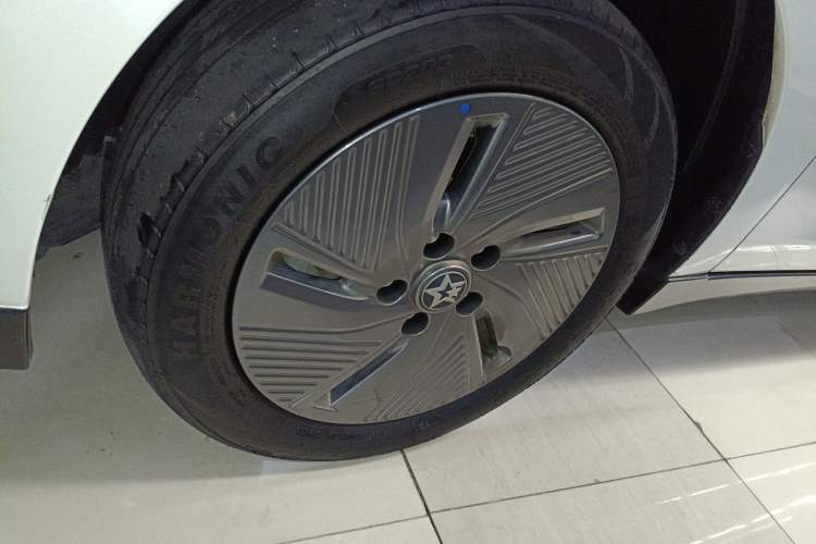 Used Venucia D60EV 2023 PLUS Comfort Edition SI Model Left Front Wheel Hub