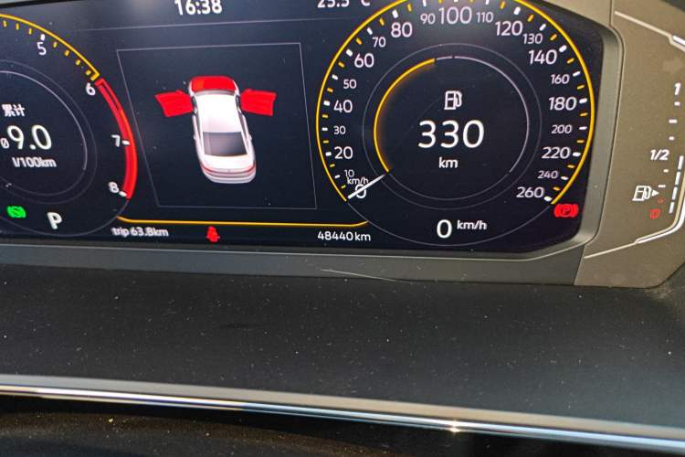 Used Volkswagen Passat 2022 330TSI Elite Edition Odometer Close Up