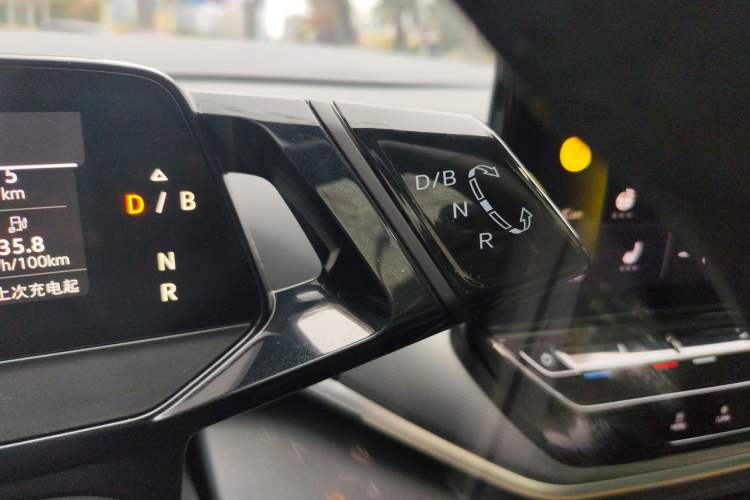 Used Volkswagen ID.4 CROZZ 2021 High-Performance PRIME Early-Bird Edition Gear Lever