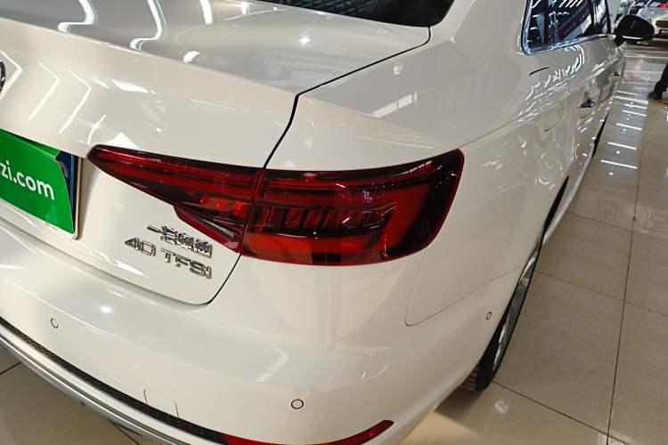Used Audi A4L 2019 40 TFSI Fashion Version China V
