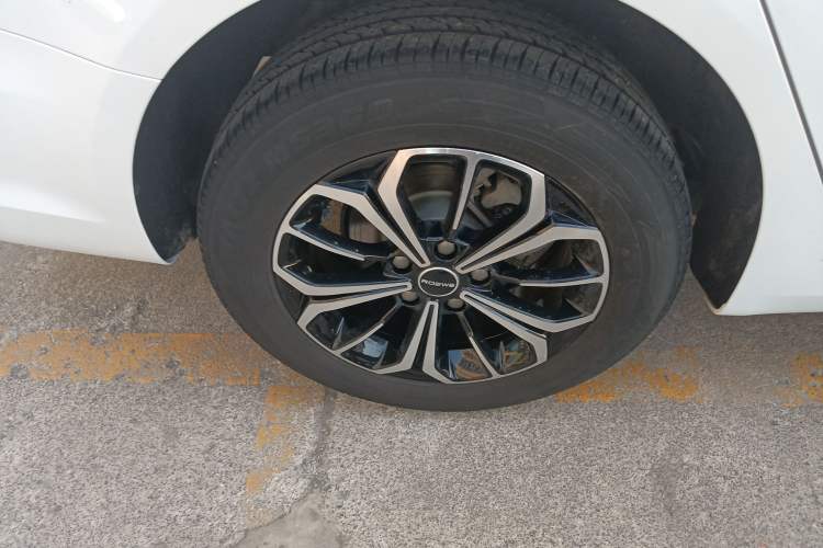 Used Roewe i6 MAX New Energy 2023 EV 420 Skyroof Special Edition
