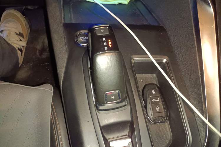 Used Peugeot 5008 2017 380THP 7-Seater Elite Edition
