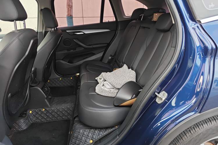 Used BMW X1 2018 sDrive18Li Fashion Model Left Rear Seat