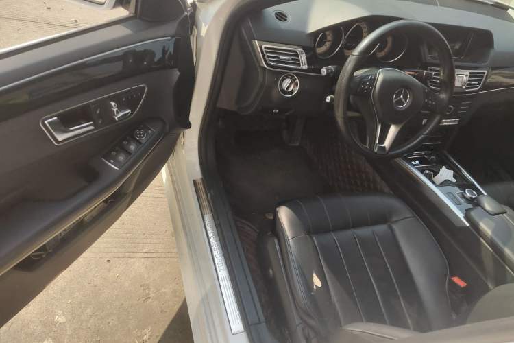 Used Mercedes-Benz E-Class 2015 Facelift E 200 L Sport Edition