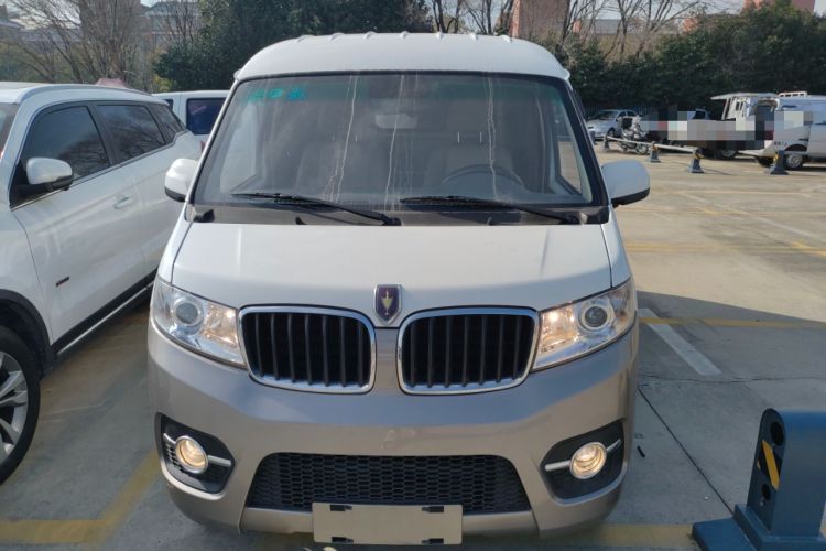 Used Jinbei Hiace X30 2023 1.5L Wealthy Van 2/5-Seater Non-Air-Conditioned Version SWC15M