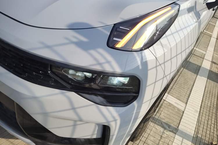 Used Lynk & Co 01 2023 1.5TD EM-F AM Left Front Headlight