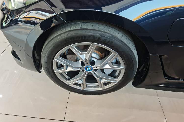 Used BMW i3 2022 eDrive 35 L
