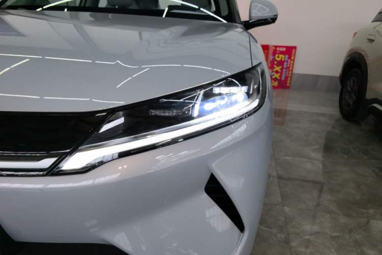 Used BYD Yuan UP 2025 Model 301KM Leading Version
