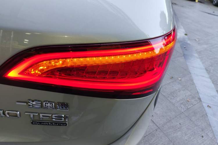 Used Audi Q5 2017 Plus 40 TFSI Technology Model
