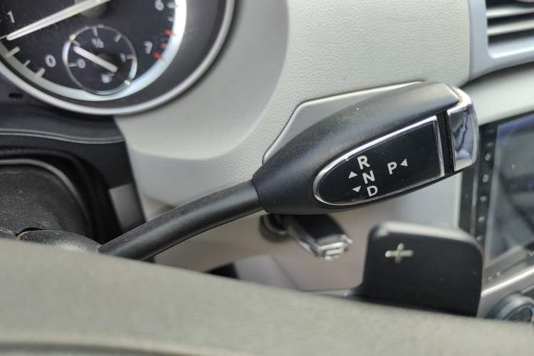 Used Mercedes-Benz R-Class 2011 R 300 L Business Model