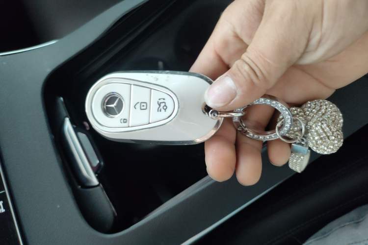 Used Mercedes-Benz C-Class 2025 Refresh C 200 L Sport Edition Vehicle Key