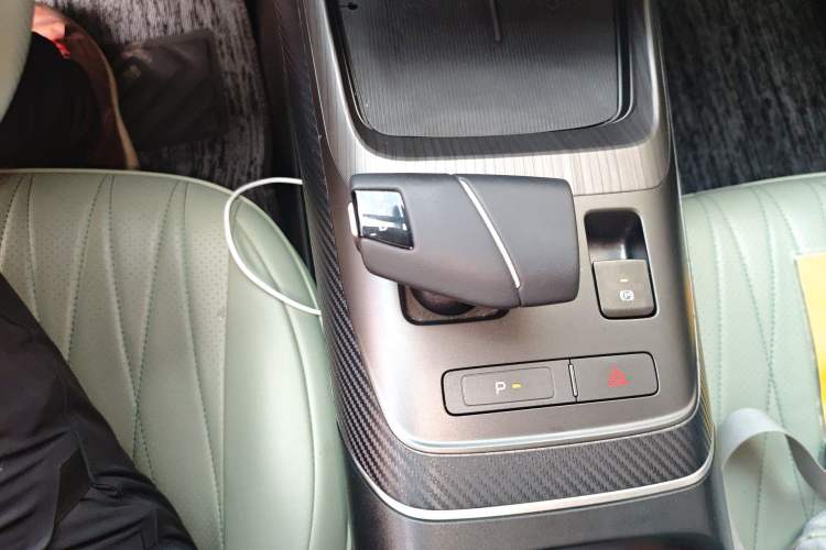 Used CHANGAN Eado DD 2023 Blue Whale NE 1.5T GDI DCT Flagship Model Gear Lever